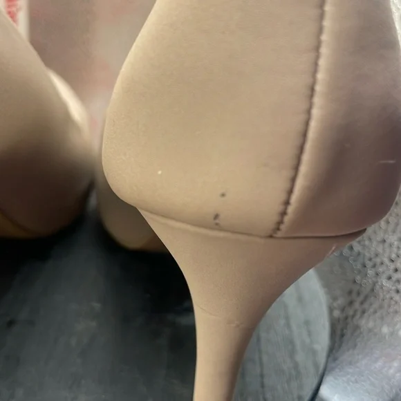 Celia Tan mid heels 👠 - Picture 5 of 6